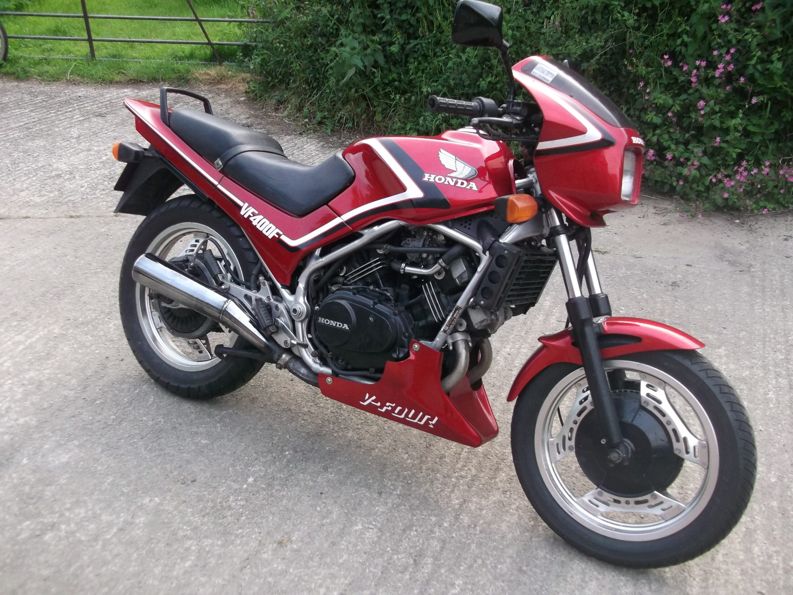 1985 honda vf400f - motorcycle delivery truro