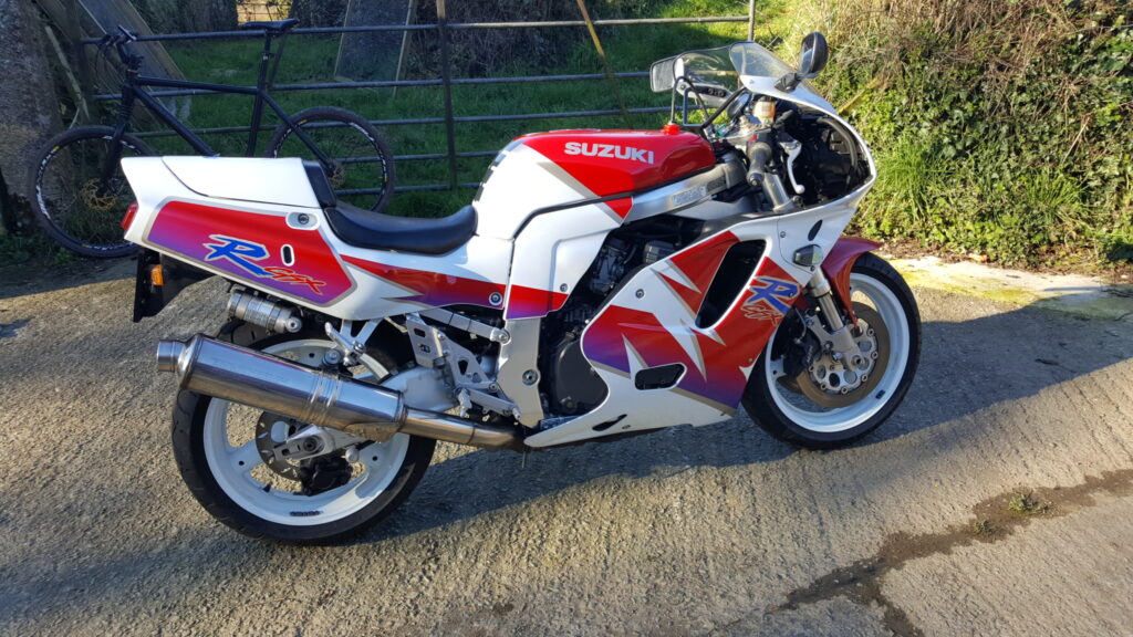 1990 suzuki gsxr600 - motorcycle delivery southampton
